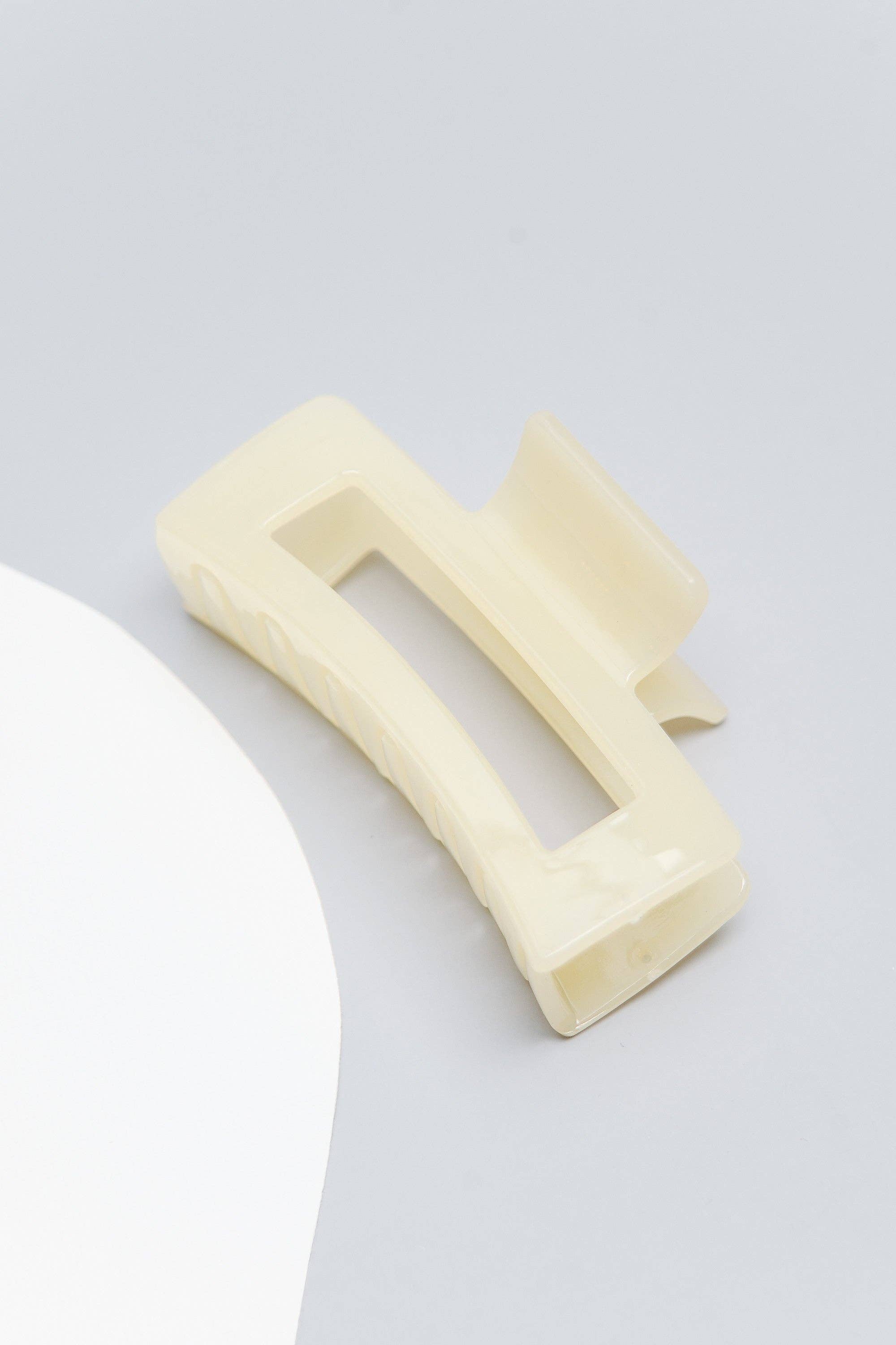 TRANSLUCENT PASTEL HAIR CLIPS