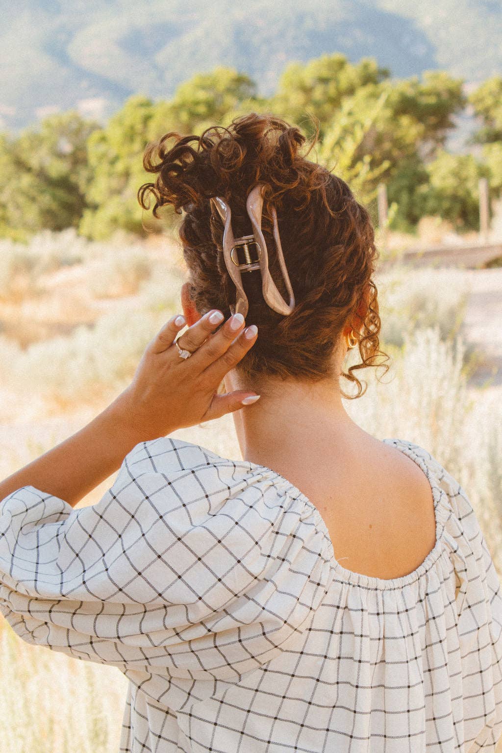 Creamy Brown Claw Clip